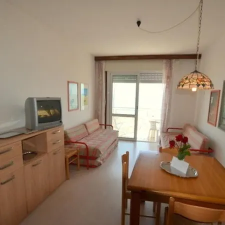 Apartment Seaside Bliss With Front Sea View *